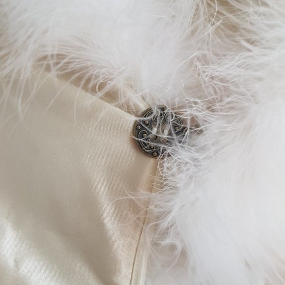 Vintage Satin and Feather Cape, Vintage White Fur Wedding Stole, Fur Shawl - Picture 5 of 7